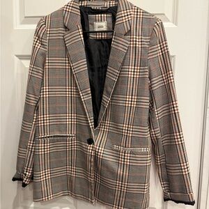 Chic Plaid Blazer in Black, White, and Tan